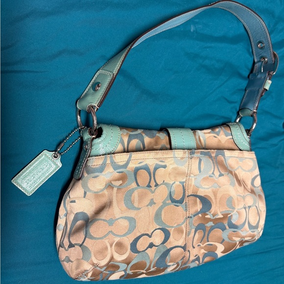 Rare Coach Aqua Shoulder Bag - Picture 2 of 6